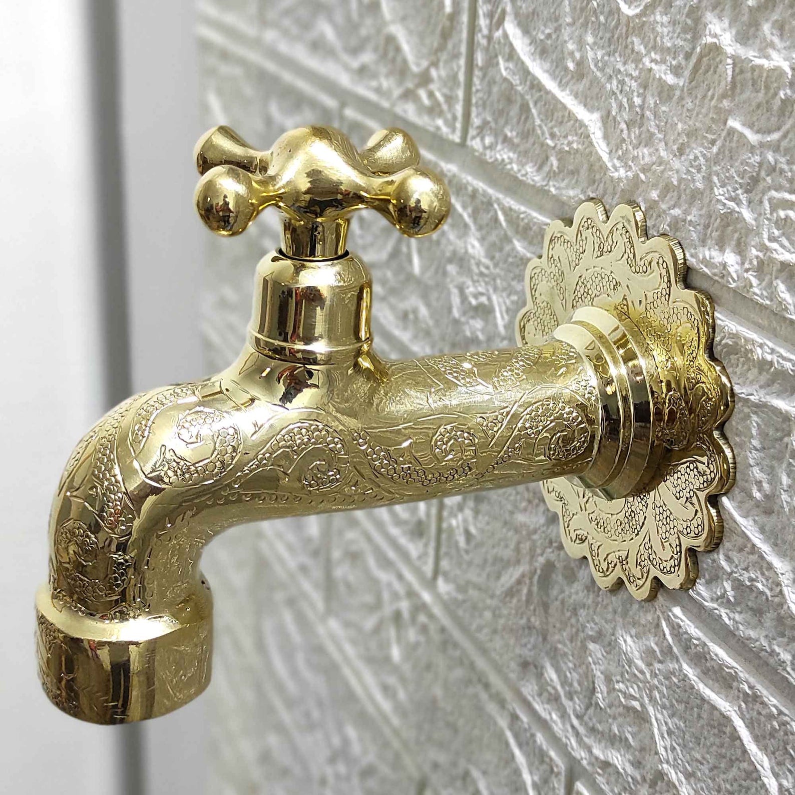 Single Hole Wall Mounted Faucet - Brasspure