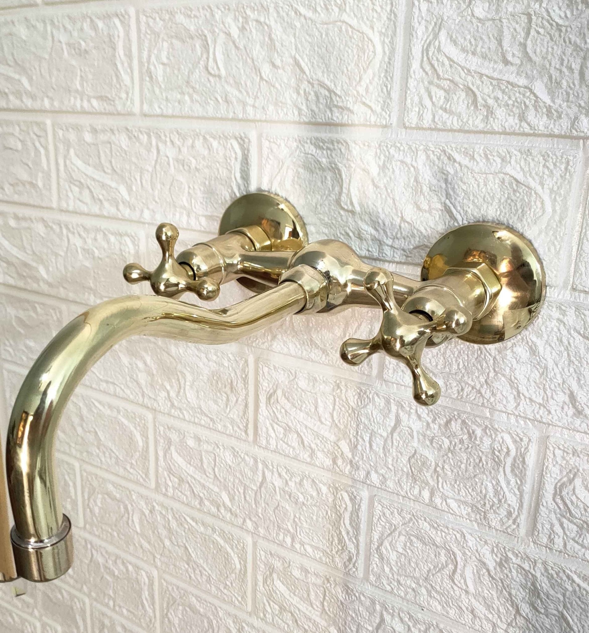 Unlacquered Brass Curved Wall Mounted faucet - Brasspure