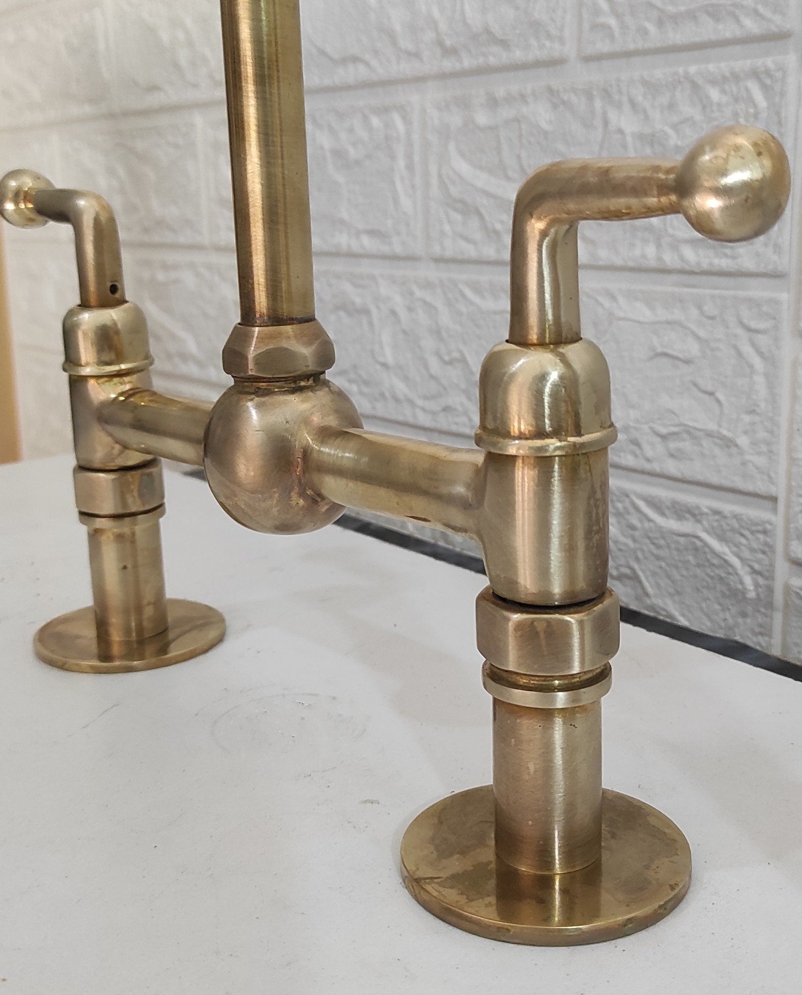 BEST BRASS Pure Titan TP-5C - β Unlacquered Brass Ball Center Kitchen Faucet - Vintage Bridge